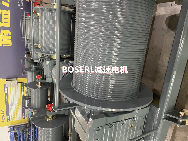 1690947057477535.jpg 齒輪減速機加電機